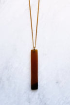 Collier pendentif bar minimaliste en laiton plaqué or 16K avec corne de buffle - Ma boutique de gadget